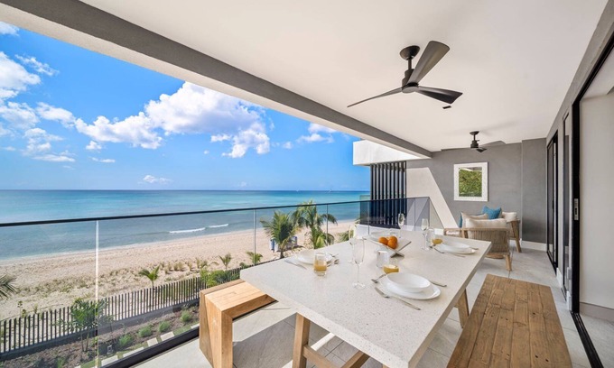 Brighton Condominio | Exceptional Beachfront Condo - Allure 301 (2 bed)