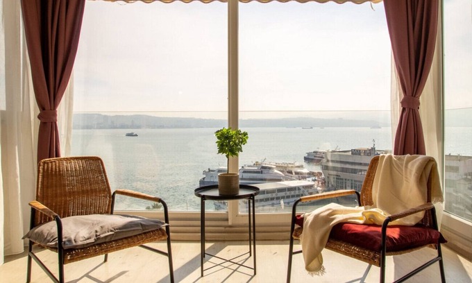 Karsiyaka Apartamento | Exceptional Flat with Gorgeous Sea View in Izmir