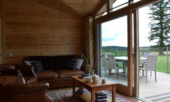 Perth Casa | Exceptional lodge in private woodland with luxury steam room