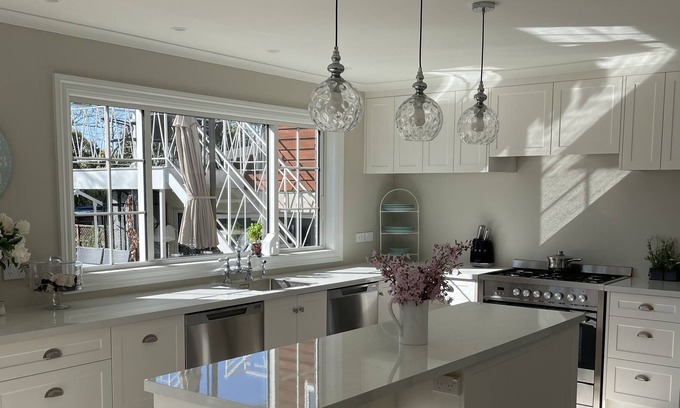 Motueka Casa | Exceptionally Huge Family Home