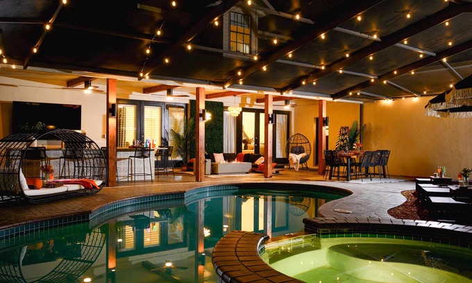 Valrico Villa | Exciting Valrico Villa w/ Private Pool & Game Room