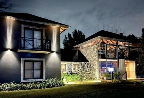 San Nicolás Villa | Exclusiva Casa en Country Club de Pilar con piscina climatizada 1500m2