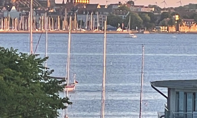 Altefaehr Apartamento | Exclusive apartment with harbor view - 200m to the south beach on the island of Rügen