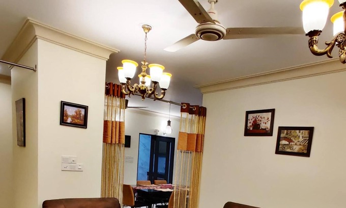 Dhaka Apartamento | Exclusive Fully-furnished Apartment Rent @ Gulshan-1, Lakeside