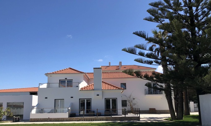 Consolacao Casa | Exclusive rental boutique hotel, pool, jacuzzi, serviced, B&B 2 minutes to beach