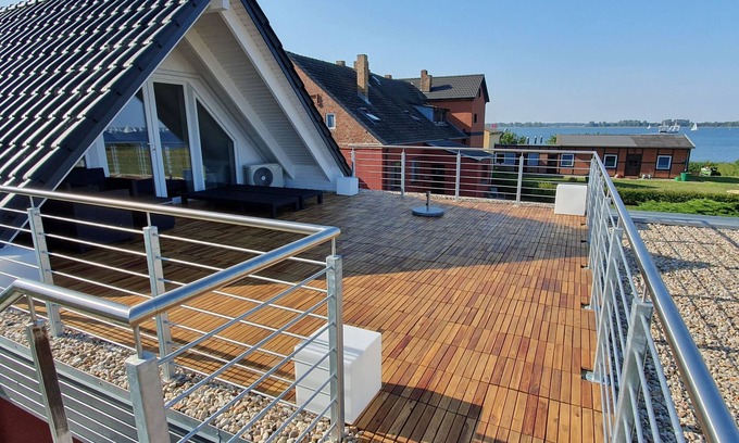 Garz/Rugen Apartamento | Exclusivo apartamento en la planta superior con gran terraza en la azotea.