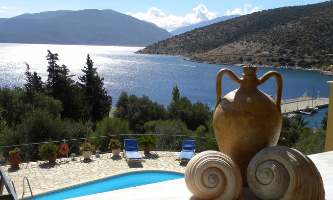 Agia Efimia Villa | Villa lujosa con piscina privada, con magnífica vista al mar, aire acondicionado y barbacoa