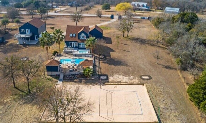 Manor Casa | Expansive 5-Acre Oasis w/ Pool, Spa & Games