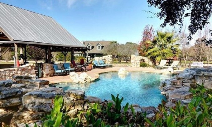 Kyle Casa | ¡Encantador rancho de montaña perfecto para reuniones familiares!