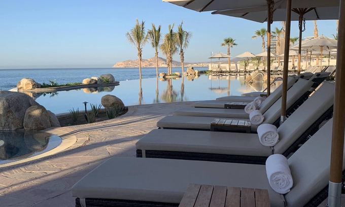 San José del Cabo Complejo | Experience an Unforgettable Christmas in a Luxury 3 BR Oceanfront Penthouse