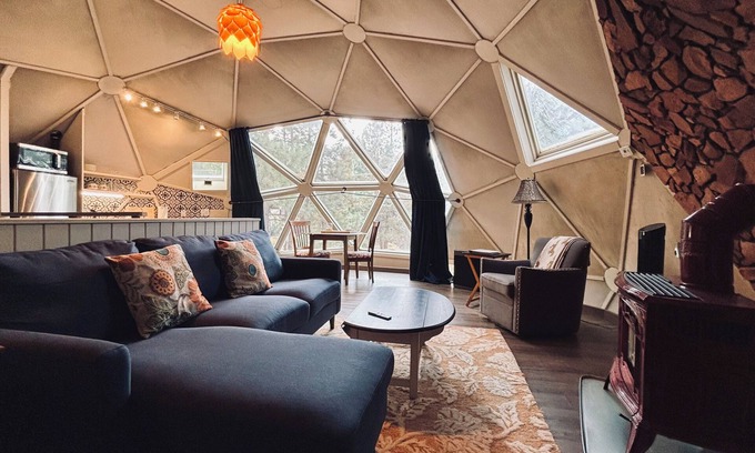 Westbrook Meadows Cabina | Experience Dome Sweet Dome for a unique getaway