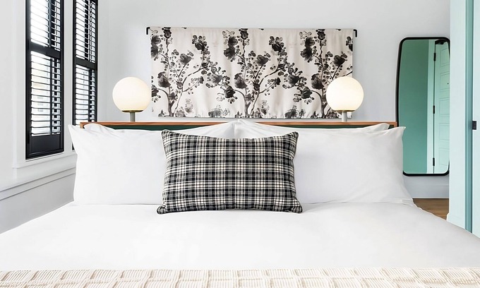 Buckman Neighborhood Apartamento | Experience Soothing Moments & Luxury! Pet-friendly, Near Lan Su Chinese Garden