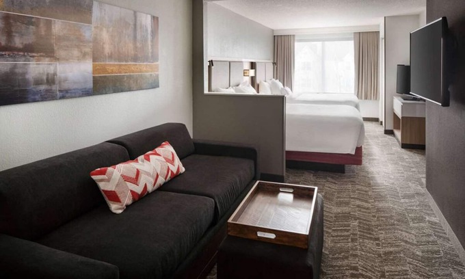 Renton Hotel | Experience the Beautiful PNW! Pets Allowed, Indoor Pool, Near Seattle Aquarium