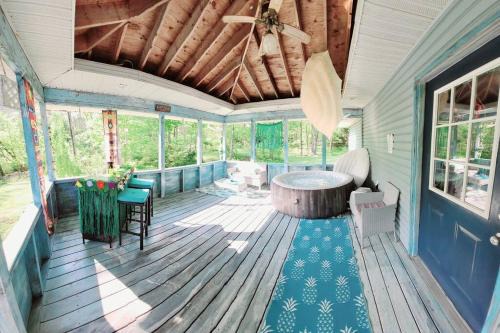 Stroudsburg Casa | Experience The Serenity Of Pineapple Acre Pocono