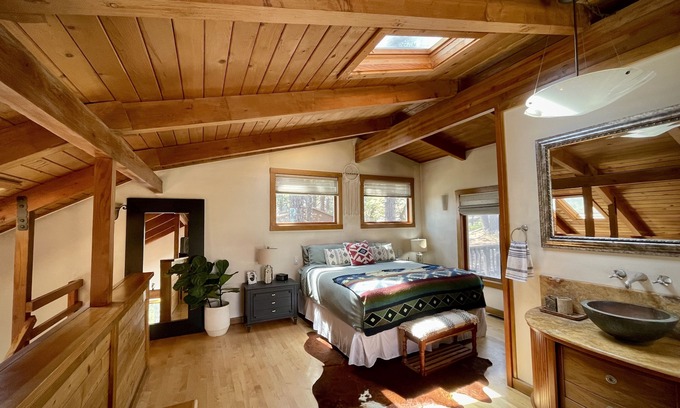 Twin Peaks Casa | Explore. Rest. Restore.