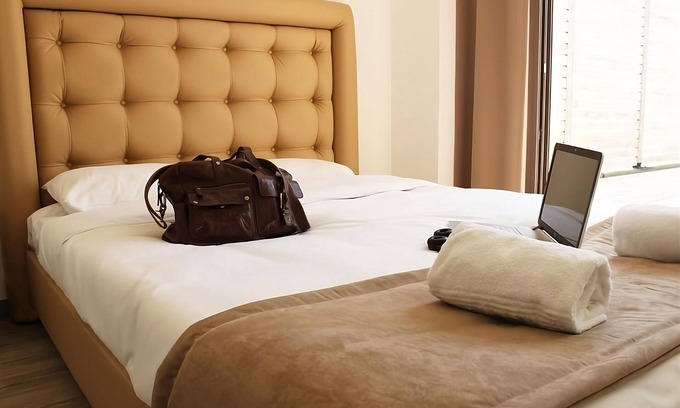 Eguilles Hotel | Explore Serene Eguilles, France! Outdoor Pool, Free Parking, Pets are Welcome!