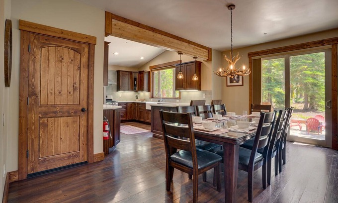 McKinney Estates Cabina | Explore the West Shore! Ski Lease 2025 in Tahoma.