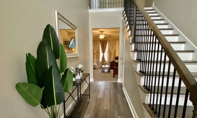 Hampton Casa | Exquisite New 4BR Home 29 min from Airport