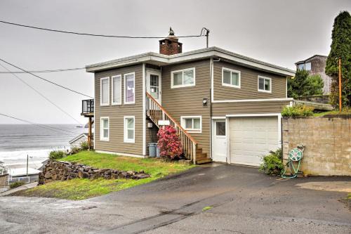 Oceanside Casa | Exquisite Oceanside House with Pacific Views and Deck!
