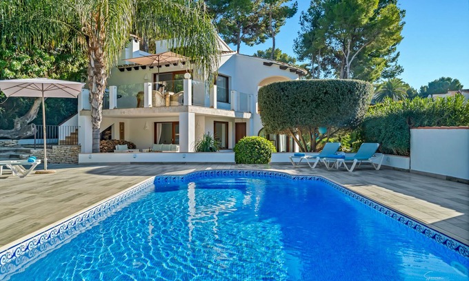 La Sabatera Villa | Villa de 3 dormitorios y 3 baños con piscina privada en Moraira.