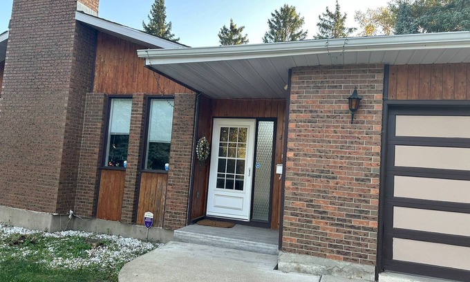 Saskatoon Casa | Extra spacious cozy private basement suite
