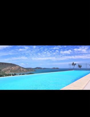 Noumea Apartamento | F3 entier de standing tout équipé vue mer, piscine partagée et parking souterrain