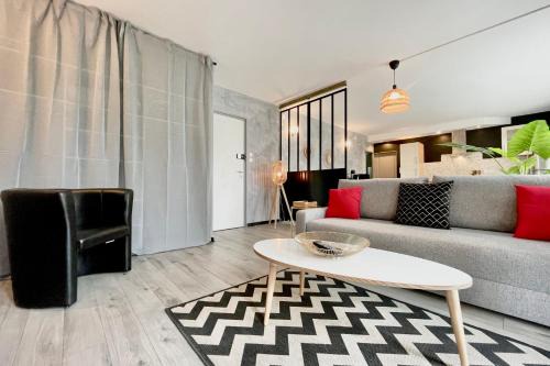 Quartier Exposition-Bajatiere Apartamento | #F7 The contemporary 6 sleeps Wifi tramway
