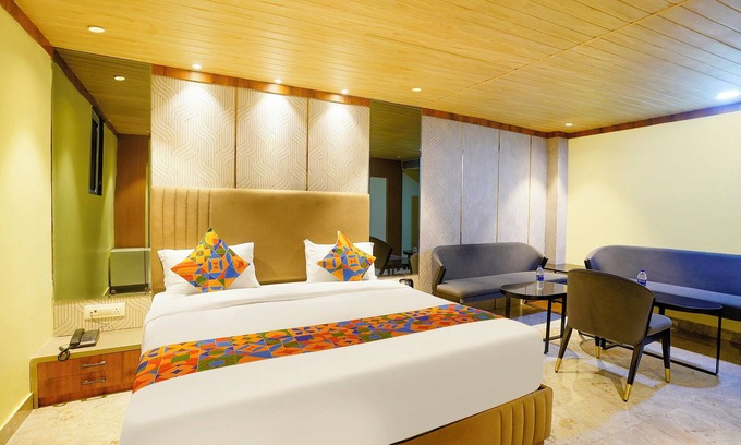 Goregaon West Hotel | Fabhotel Nexus Inn