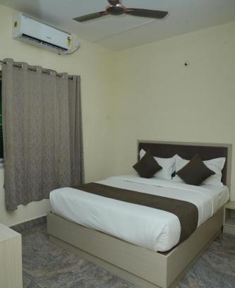 Shivaji Nagar Casa | FabHotel Platinum - Shivaji Nagar, Commercial Street