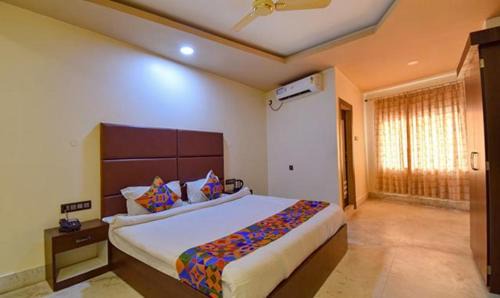 Sualkuchi Hotel | FabHotel RR Suites Guwahati