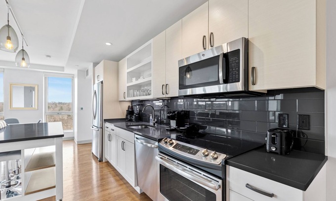 Mission Hill Apartamento | Fabulous 2br 2ba unit lake view