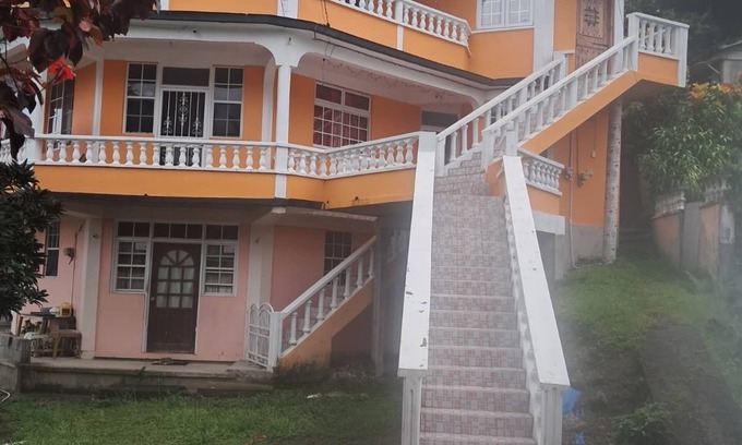 Fond Cani Apartamento | Fabulous 3-bedroom apt with AC, Security cameras and Security doors in Trafalgar