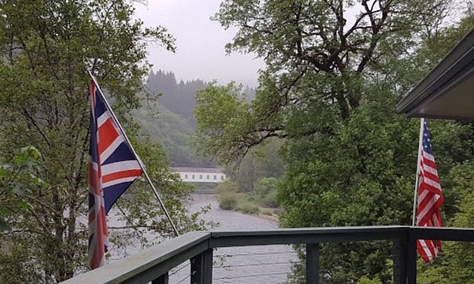 Marcola Casa | Fabulosa casa en el río Mckenzie.