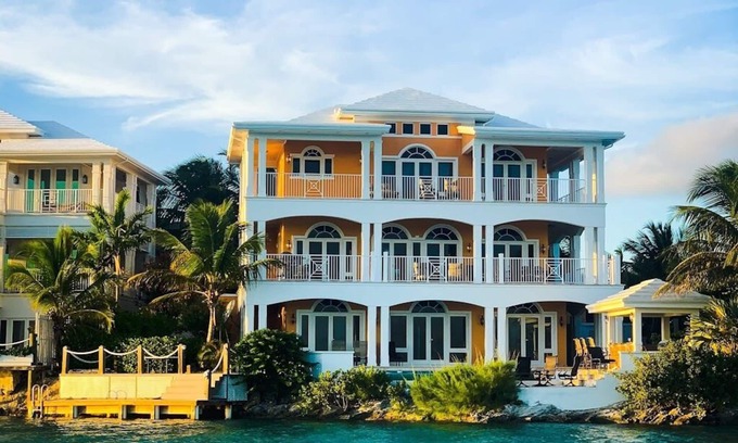 George Town Casa | Espectacular casa frente al mar en Gran Exuma, Bahamas!