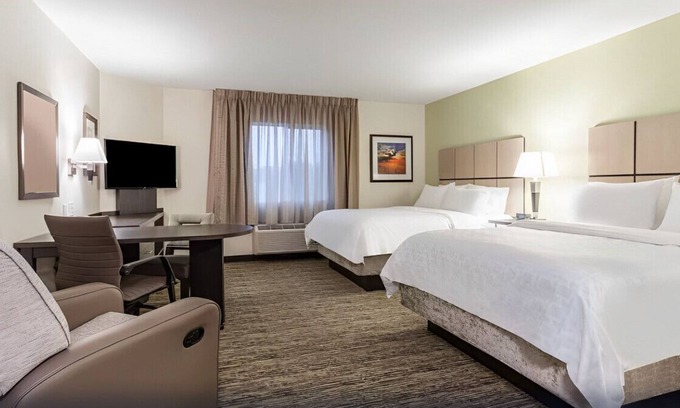 Davenport Casa | Fabulous Room w/ a Mix of Sophistication & Nicety