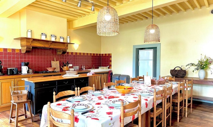 Estadens Casa | Facing the Pyrenees, this former Comminges farmhouse offers space and comfort