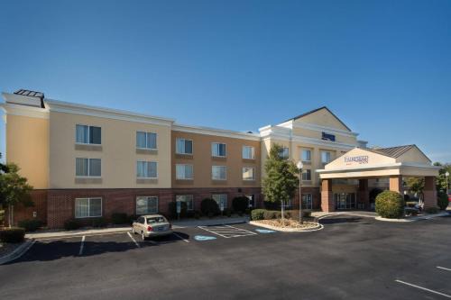 Hartsville Hotel | Fairfield Inn Hartsville