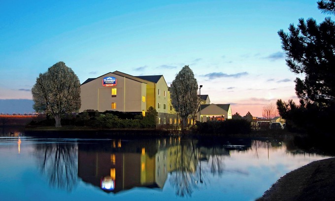 Southwest Colorado Springs Hotel | Fairfield Inn & Suites by Marriott Colorado Springs South