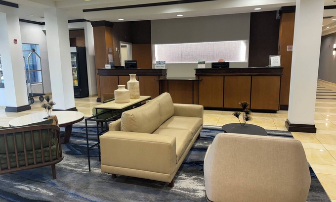 Jeffersontown Hotel | Fairfield Inn & Suites by Marriott Louisville East