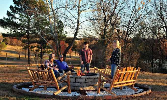 Berryville Hotel | Fairway Inn