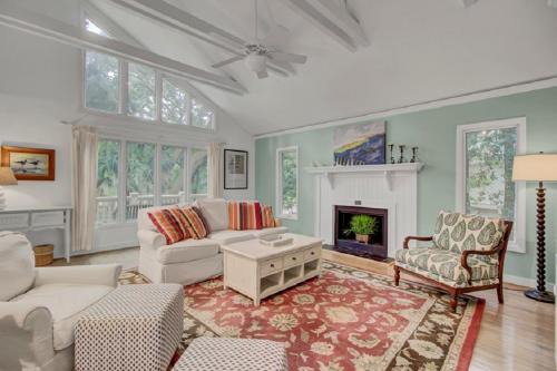Isle of Palms Casa | Fairway Oaks 13 by Wild Dunes, with Amenities