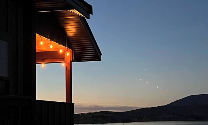 Georgetown Cabina | Fall at Georgetown Lake; Views & Mountains