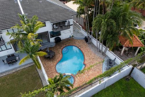Olympia Heights Casa | Fall Sale! 4 BR - Private Pool, Grill, Soaking Tub, Near Coral Gables & MIA Airport