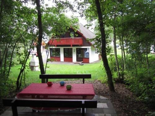 Feriendorf Silbersee Casa | Familienfreundliches Ruhiges Ferienhaus in Feriendorf Silbersee mit Offenem Kamin
