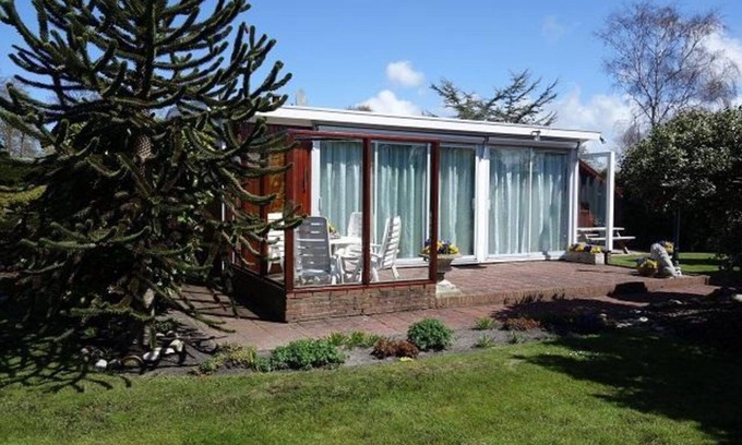 Sint Maartensvlotbrug Casa | Family bungalow near the beach and sea.