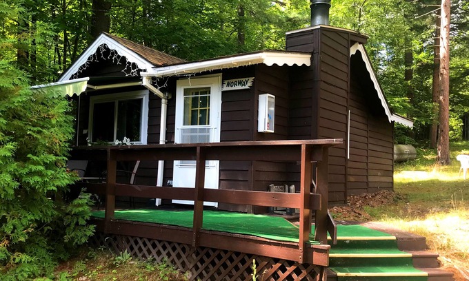 Wilmington Chalet De Esquí | Family Chalet with fireplace under Pine trees