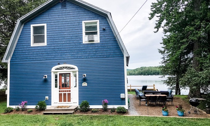 Sunapee Cabaña | Family & Dog-Friendly Lakeside Retreat 15-min to Mount Sunapee