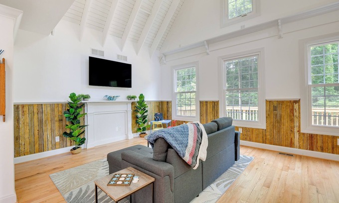 Chesapeake Beach Casa | Family-Friendly Chesapeake Beach House with Deck!