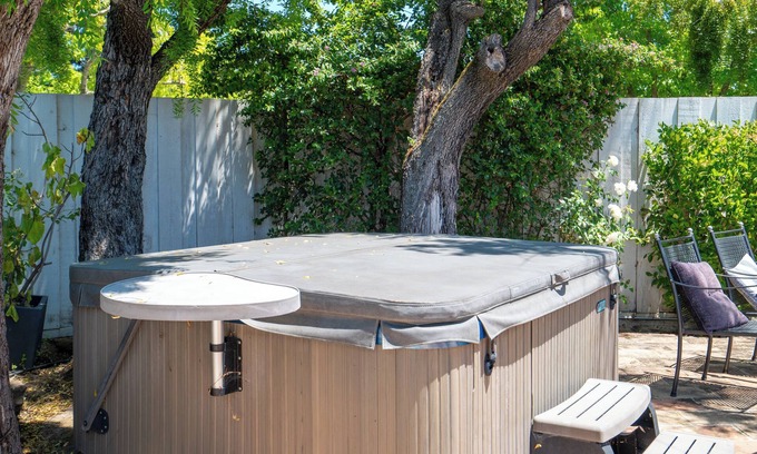 San Rafael Casa | Casa Familiar con Piscina y Jacuzzi cerca de Sonoma Wine Country