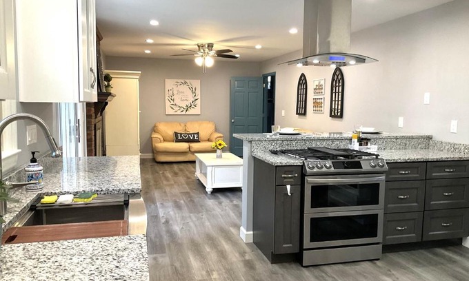 Greenville - Spartanburg Casa | Family-Friendly 4 bedroom home with game room.